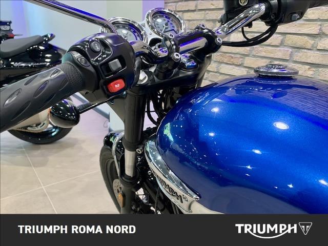 TRIUMPH Bonneville 900 T100 